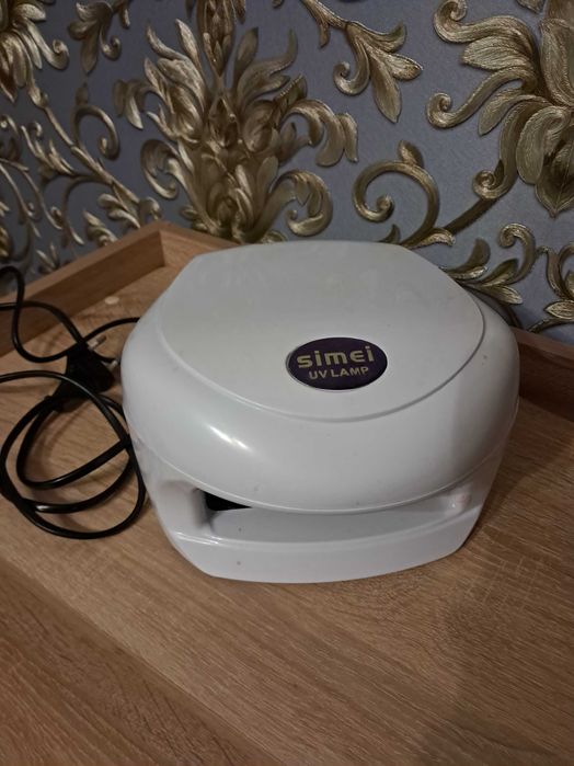 Продам лед лампу для манікюра
