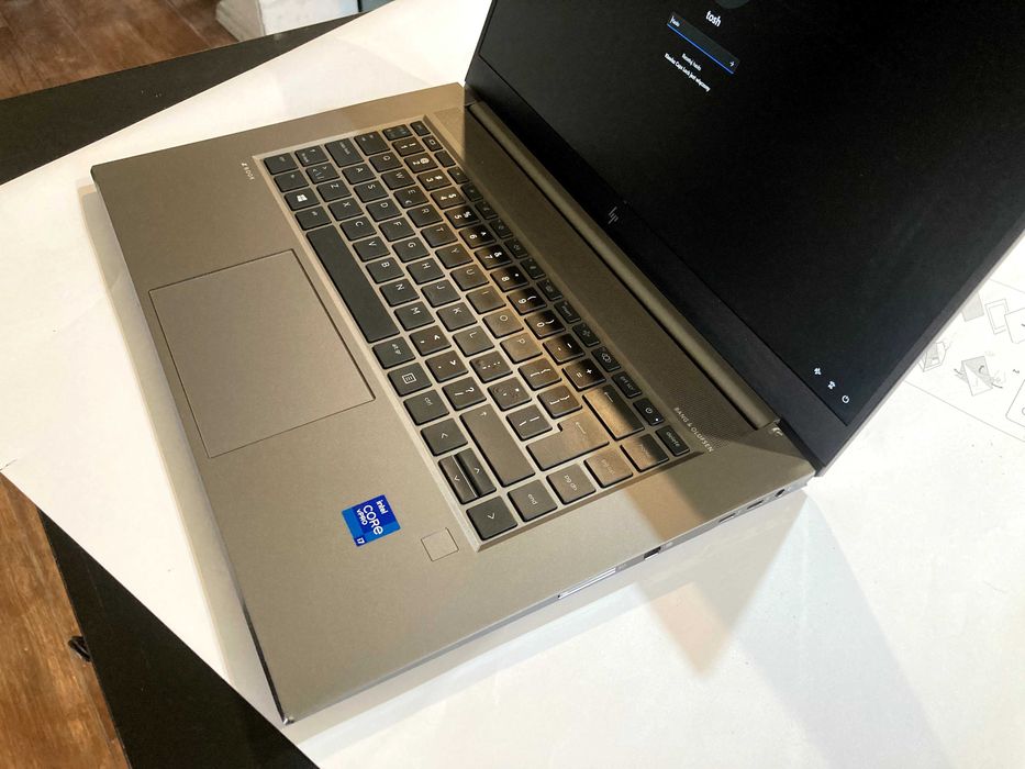 HP ZBOOK STUDIO 15,6 G8 i7 11850H 32GB RTX A3000 6GB W11