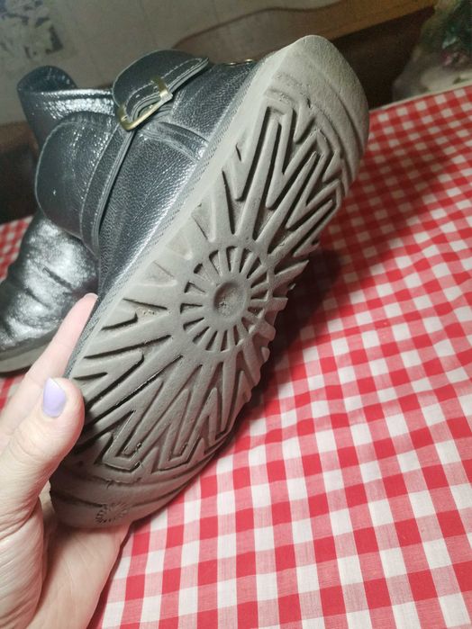 Уги на дівчинку 23,5см