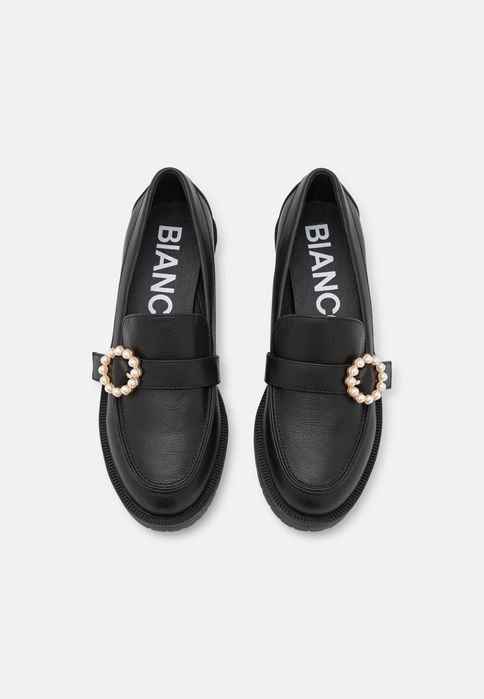 Półbuty wsuwane z ozdobną klamrą Bianco 41