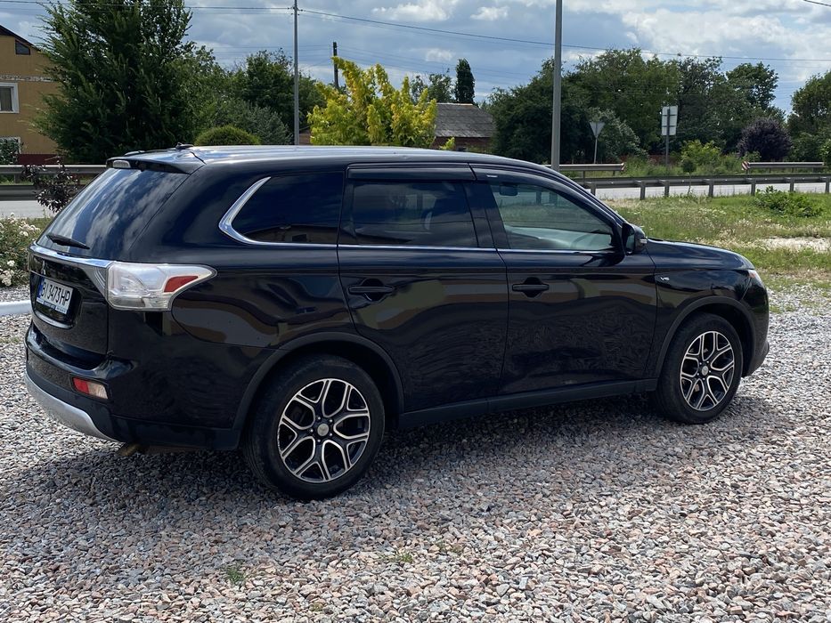 Mitsubishi  Outlander 7ми місна 3літра