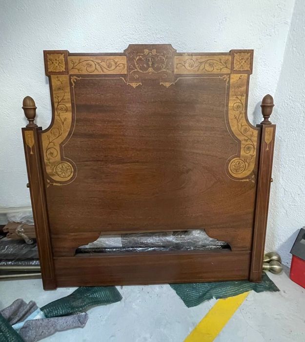 Cabeceira de cama de solteiro