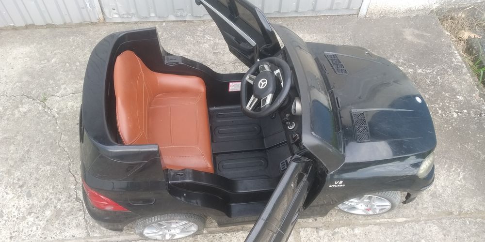 Продам дитячу машинку (електро)