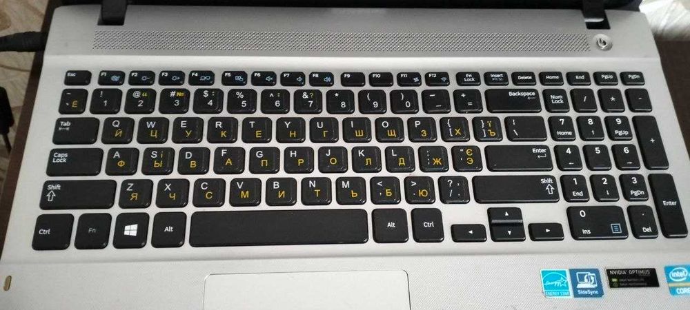 Ноутбук Samsung i3