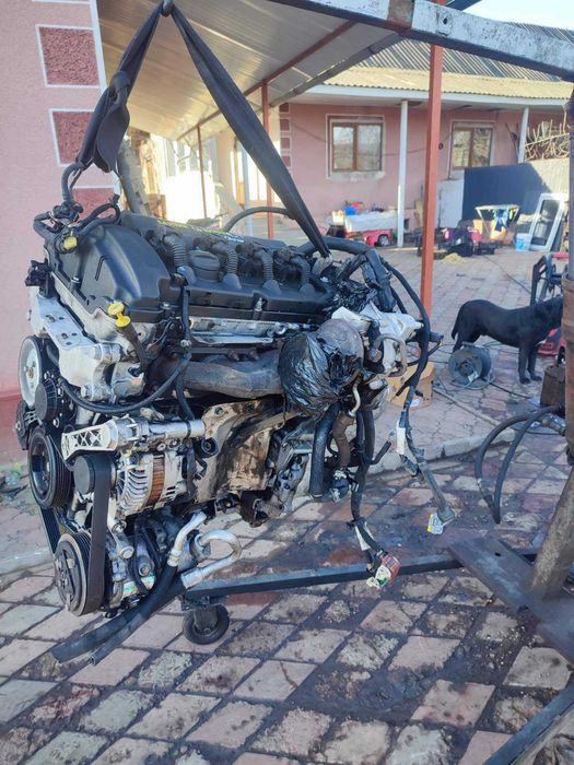 Двигун мотор 5F02 1.6 turbo Peugeot Citroen