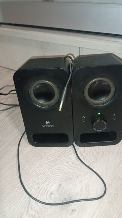 Колонки для комп'ютера доповнюють гарно інтер'єр