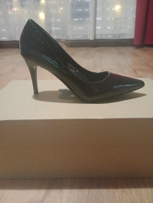 Buty damskie czarne szpilki