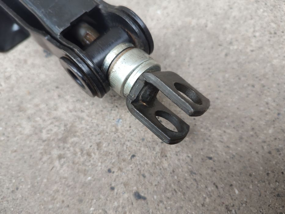 Домкрат Toyota Yaris тойота яріс