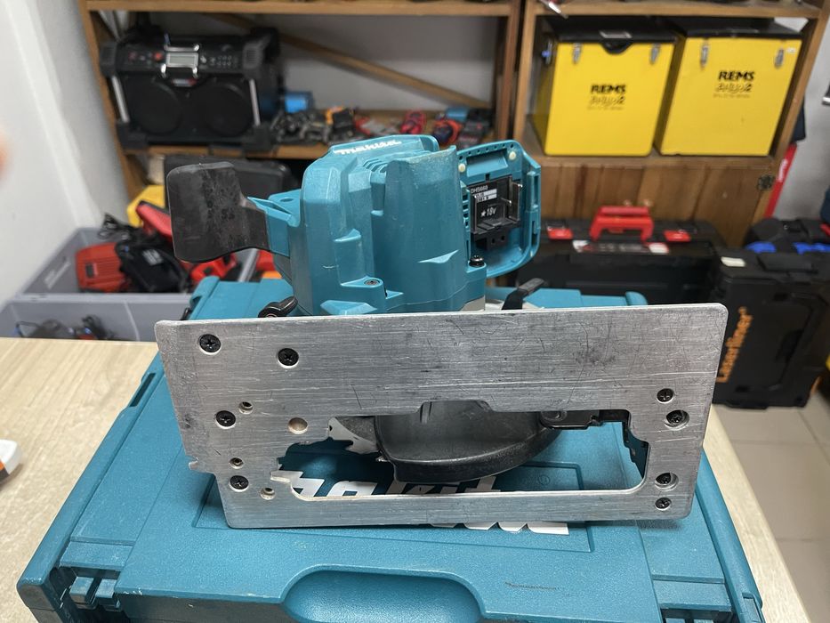 Makita DHS660 / безщіткова дискова пила Макіта