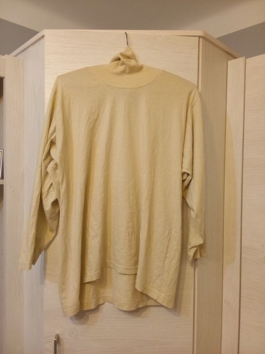 Beżowy golf z 3/4 rękawem