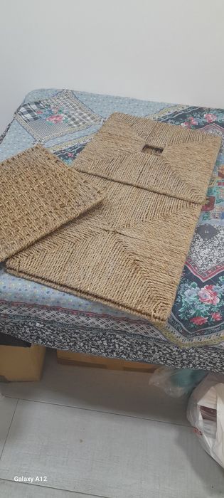 Puff com arrumação  e mesa ou assento  ambos de verga