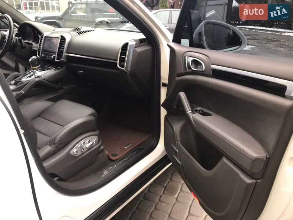 Porsche Cayenne Порше Кайєн 2017 обмін на авто або житлову нерухомість