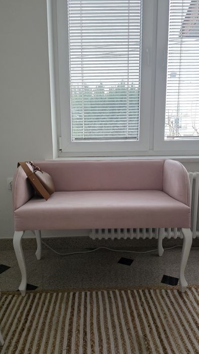 Ławka różowa do wnętrza