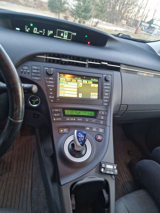 Тойота пріус 2010