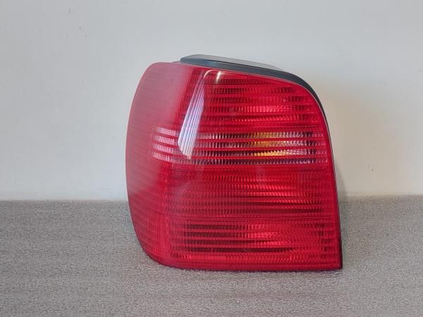 Farolim esquerdo VOLKSWAGEN Polo (6N)