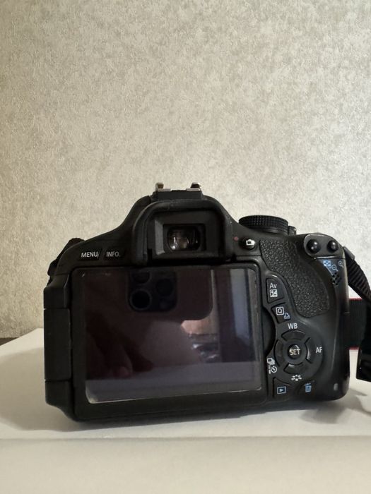 Продам фотоапарат у гарному стані.