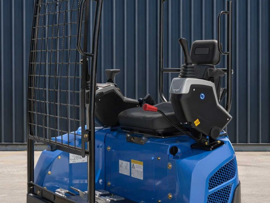 Mini Giratória 1500 kg R15 – Kubota D722 – Entrega 72h