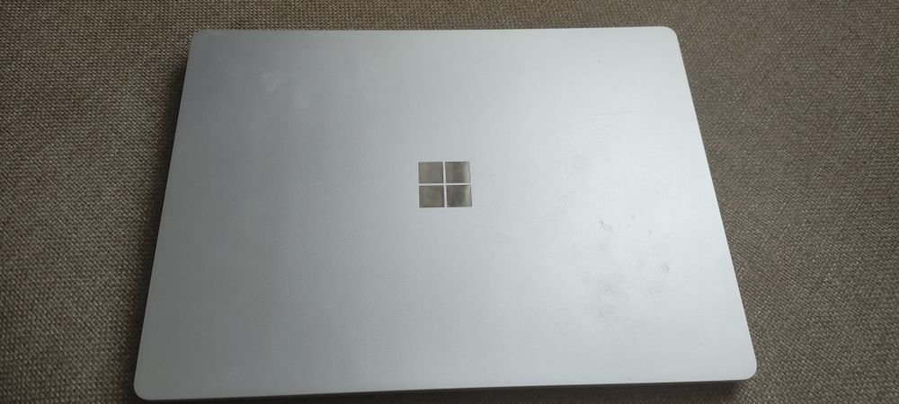 Microsoft Surface Go 1943