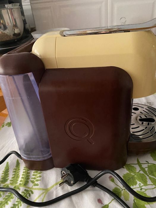 Máquina de café delta Q