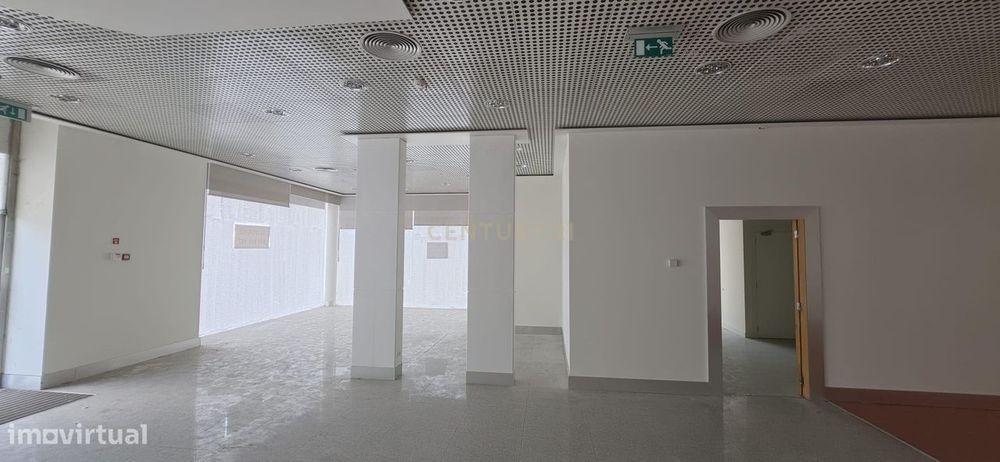 Loja para Arrendamento – Viatodos, Barcelos