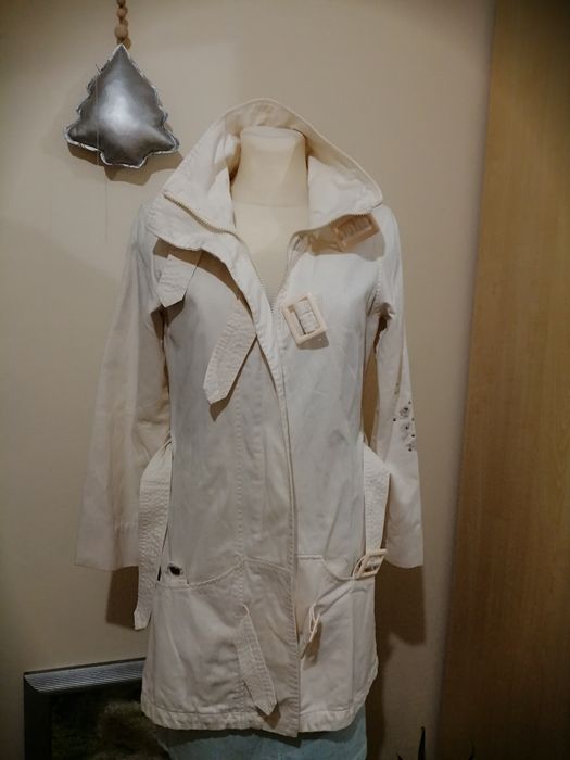 Vero Moda - kremowy płaszcz