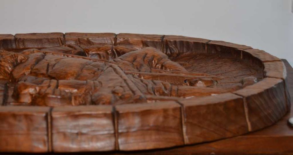 Quadro Taberna- Peça esculpida em madeira