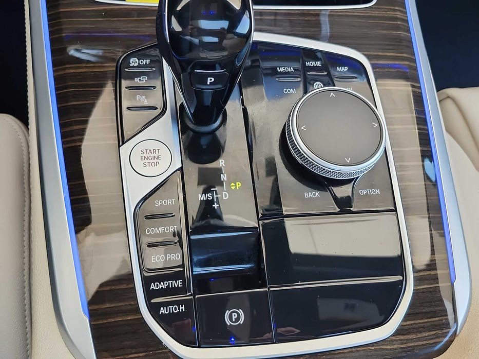 BMW X5      2021