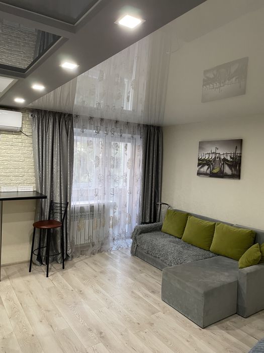 Подобова оренда студії по Парковій