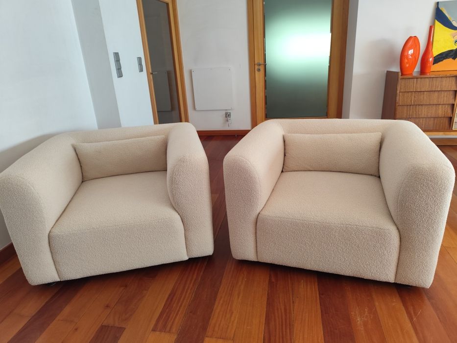 Poltronas novas cor beje