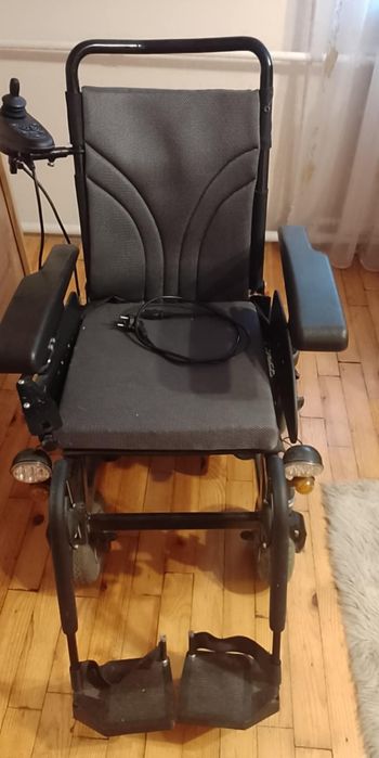 Wózek inwalidzki elektryczny