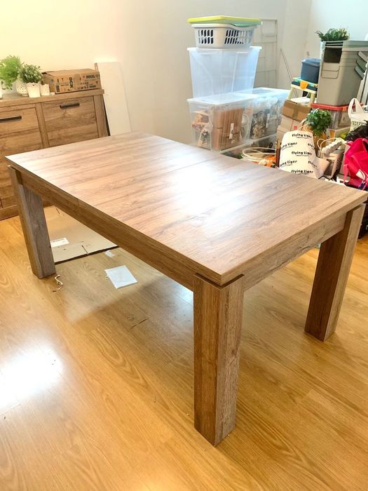 Mesa de Jantar Extensível AREZZO – Estilo Rústico e Elegância Natural