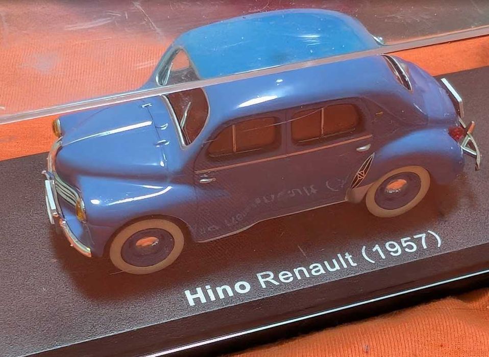 Mazda Efini RX-7 1991  масштаб 1/43+Hino Renault 1957