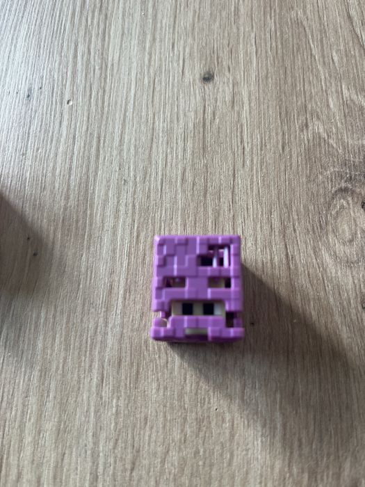 Kinder joy Alex Shulker Zombie figurki minecraft