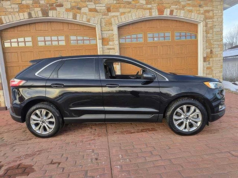 Ford Edge Titanium      2024