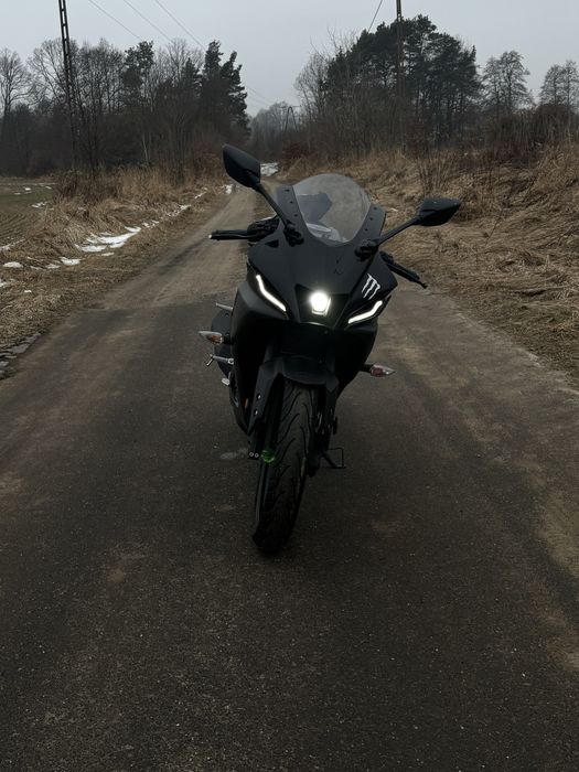 Yamaha r125 YZF r125 najnowszy model niski przebieg
