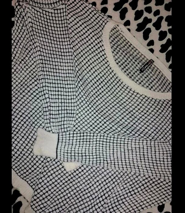 NOWY sweter  NEW YORKER.  miły, ciepły, miękki.  Skład z Wełną, Angorą