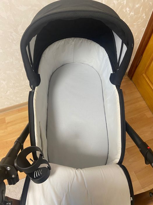 Продам коляску Roan Bass Next лише люлька