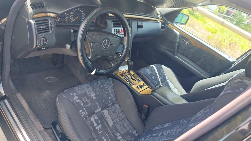Mercedes-Benz E 220 — fotografia 6