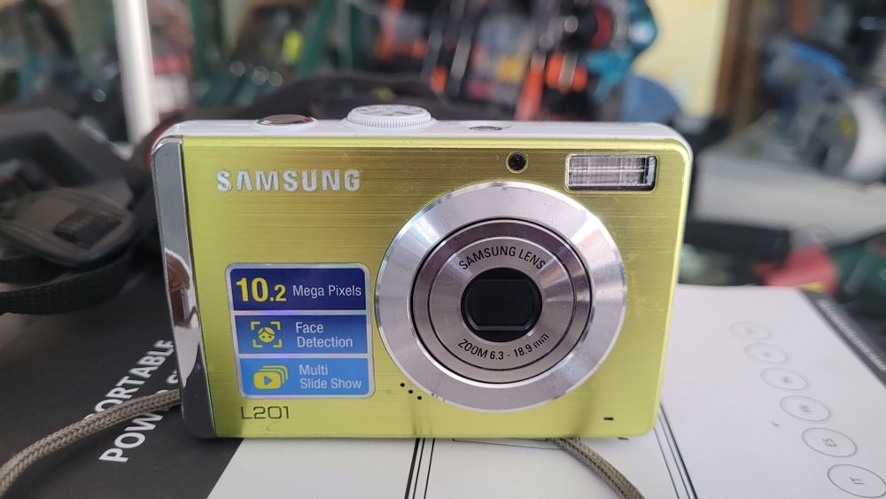 Цифровий фотоапарат  Samsung L201