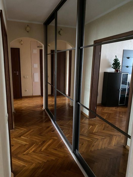 Кімната в 3-х кімнатній кватирі Оболонь