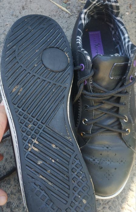 Продам чоловіче взуття