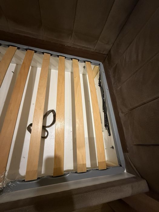 Продам ліжко с матрацом