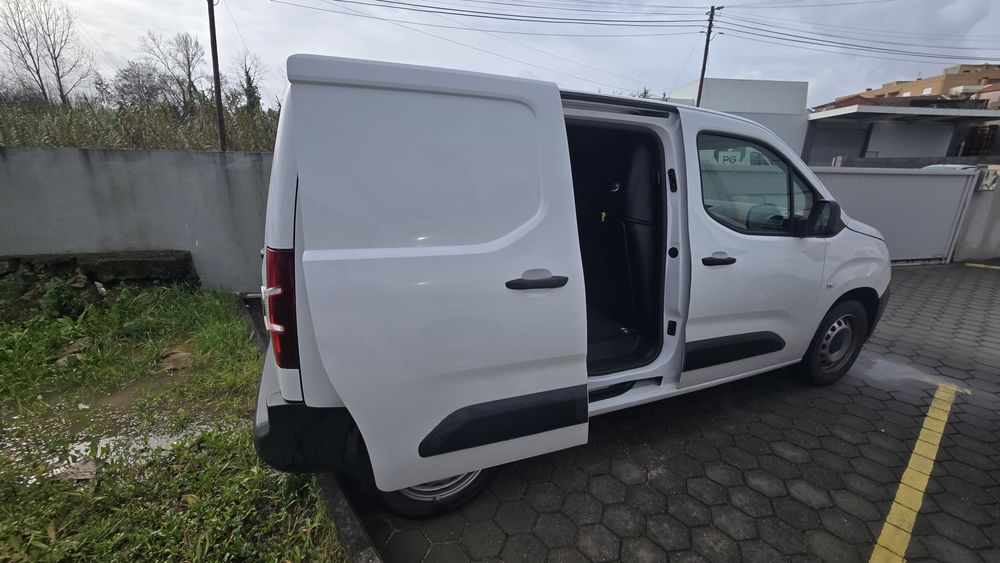 Fiat Doblo Comercial 15000km 5anos garantia 3 lugares IVA dedutível