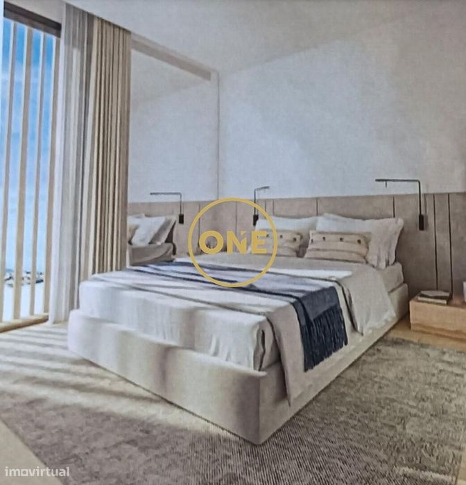 Apartamento T1 com piscina no rooftop, a 5 min a pé da praia da Oura -