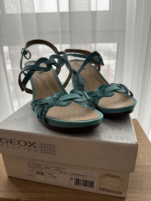 Жіночі босоніжки Geox D New Roxy A (Turquoise)