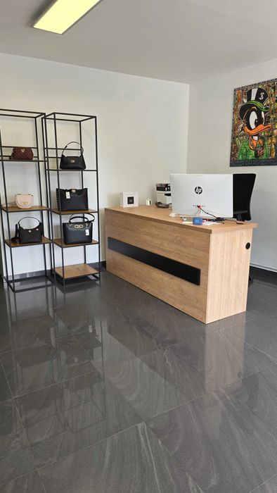 Sprzedam meble sklepowe