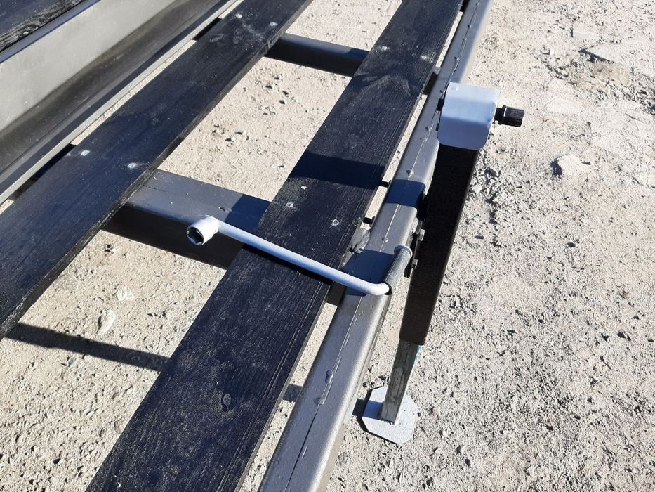 Причіп платформа прицеп для бджіл