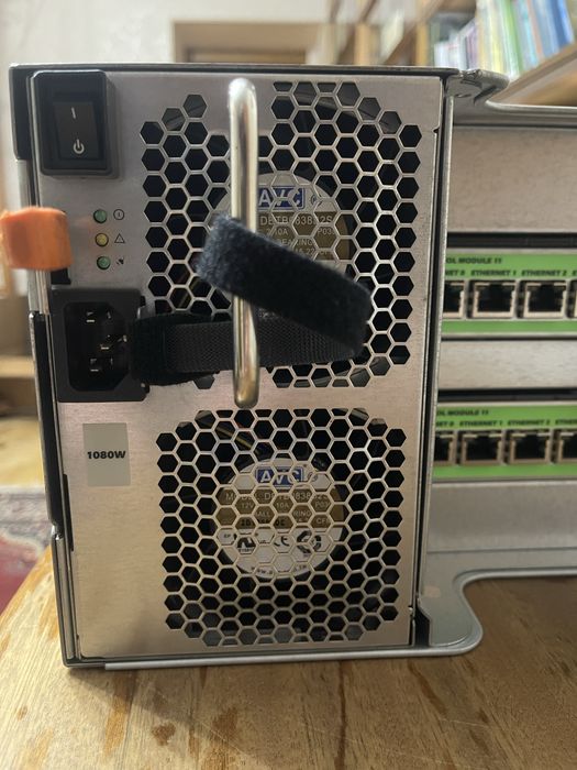 Диcкoвий мacив DELL E05J EQUILOGIC PS6100 24-SLOT LFF (24x600GB) SAS