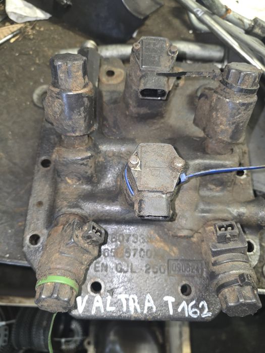 Skrzynia biegów Hi-Tech VALTRA seria T