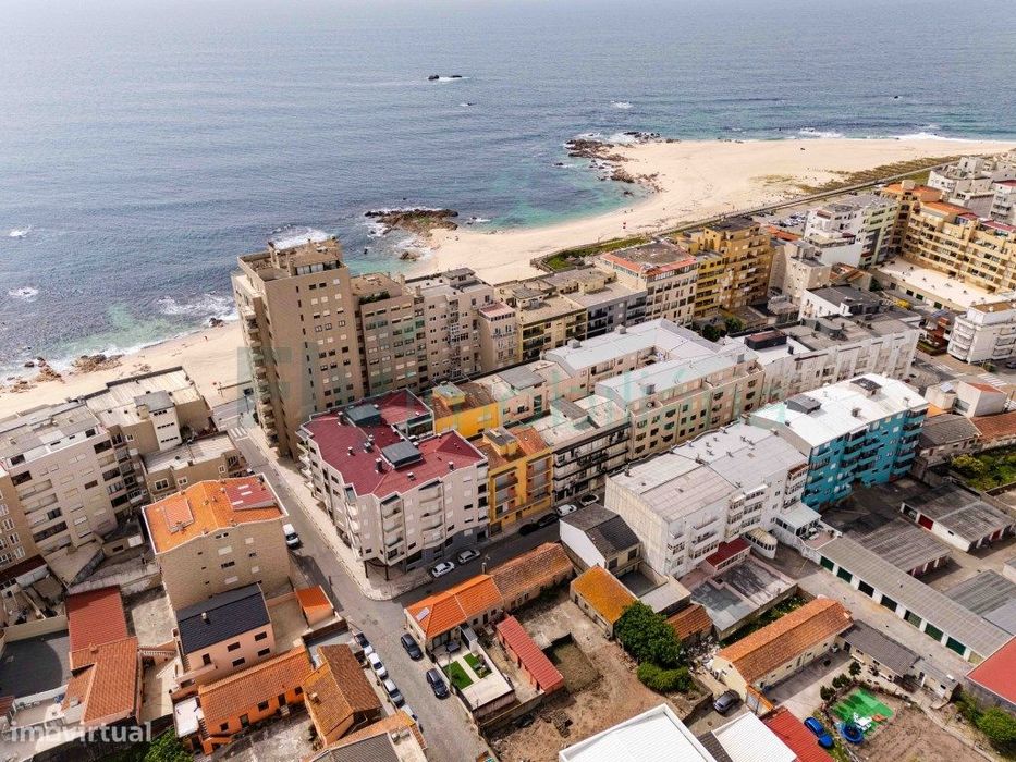 Apartamento T1 em Aver-O-Mar - 2ª Linha de Praia